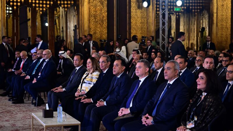 خلال فعاليات القمة العالمية لصناعة التعهيد: رئيس الوزراء يشهد توقيع عدد 55 شركة عالمية ومحلية في مجال التعهيد