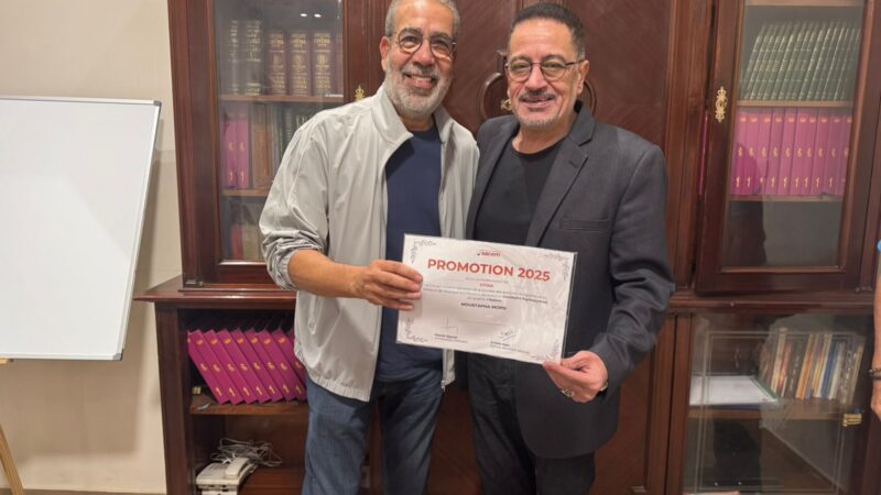 الشاعر مصطفى مرسي يحصل على العضوية البروفيشنال في “ساسم” الفرنسية تقديرًا لمسيرته الفنية المتميزة