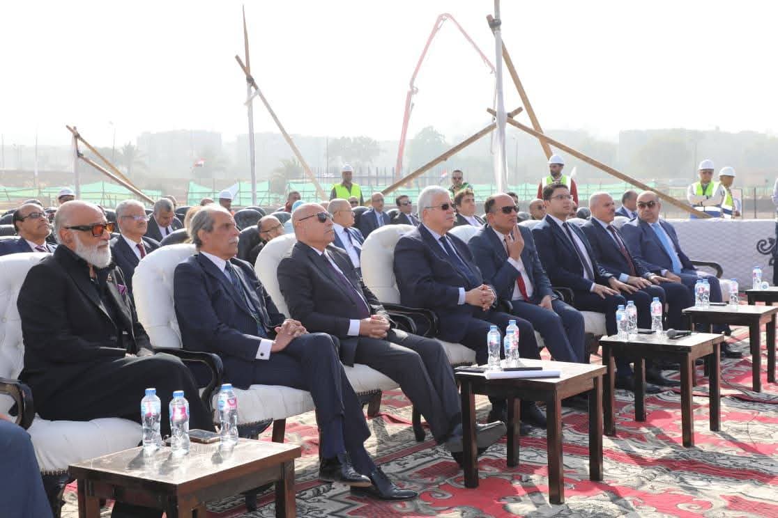 محافظ القاهرة يعلن تبرع المحافظة بمبلغ ٥٠ مليون جنيه على مراحل مساهمًة فى انشاء المجمع الطبي لجامعة حلوان