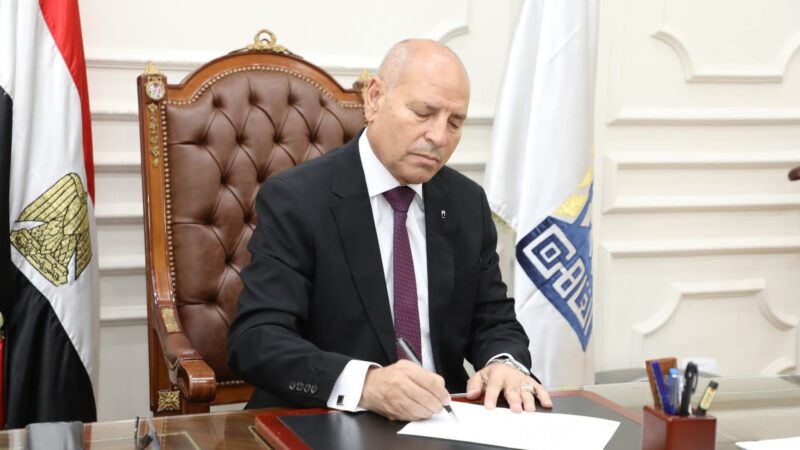 محافظة القاهرة يعلن إجراء مزايدة محدودة لتنفيذ أعمال فك وبيع مكونات كوبرى السيدة عائشة
