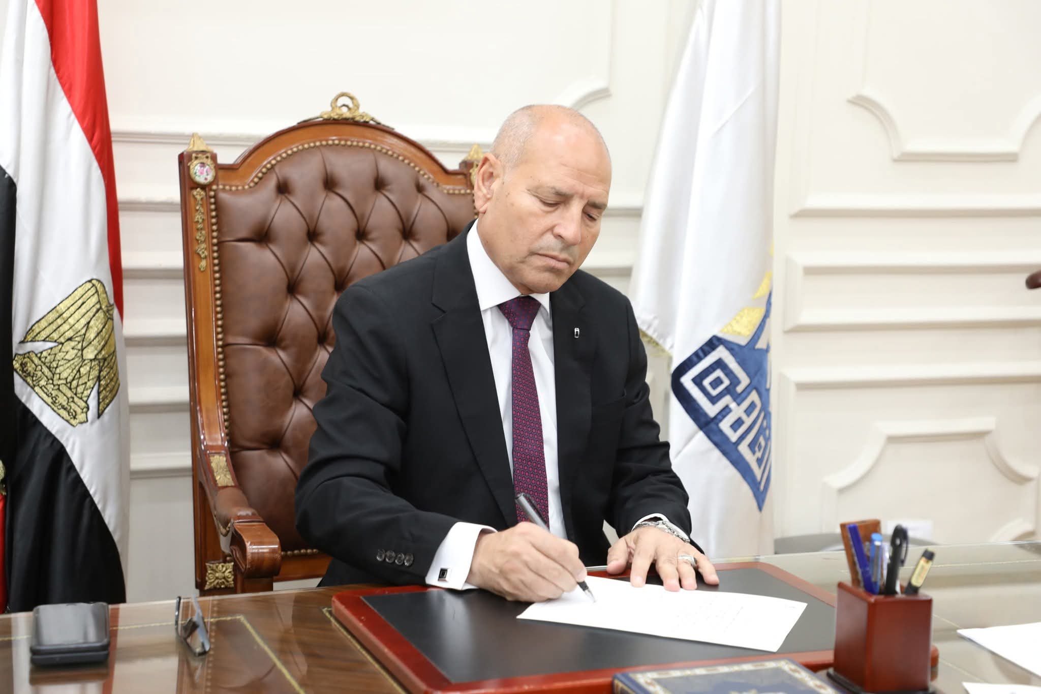 محافظة القاهرة يعلن إجراء مزايدة محدودة لتنفيذ أعمال فك وبيع مكونات كوبرى السيدة عائشة