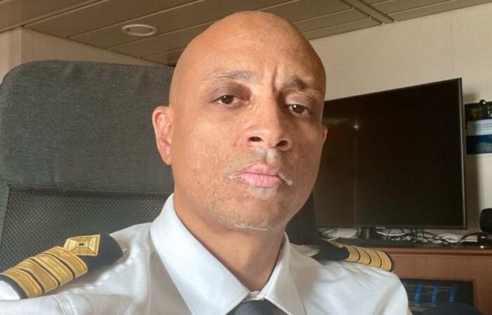 الربان وسام هركي : العالم يدير ظهره للكيان الزائل