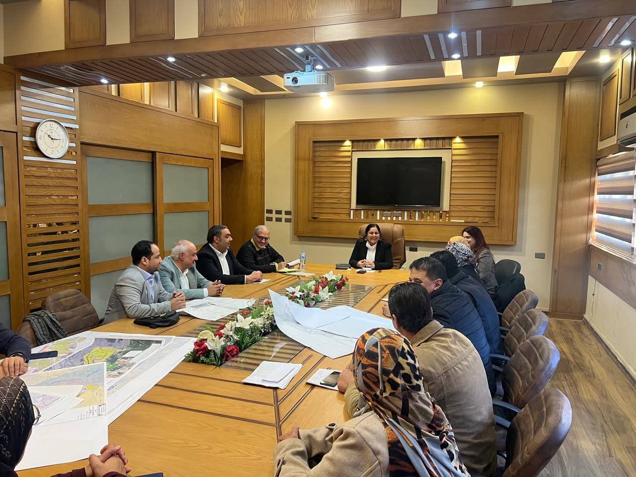 نائب محافظ القاهرة للمنطقة الشرقية تناقش المخططات التفصيلية لأحياء القاهرة