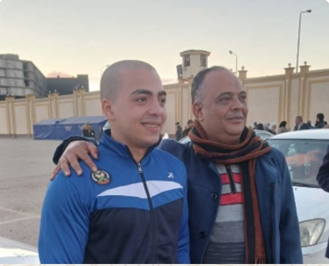 بوابة هنا القاهرة الإخبارية تهنئ الاعلامي الكبير علاء اللبيدي للنسر الجديد بعائلته