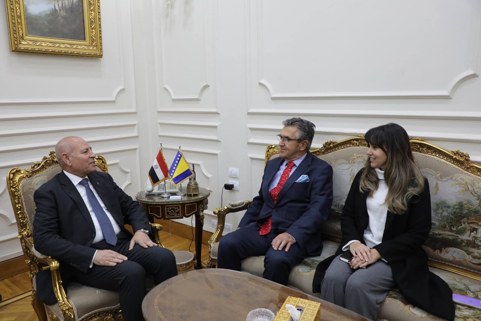 محافظ القاهرة يستقبل سفير البوسنة والهرسك بالقاهرة بديوان عام المحافظة