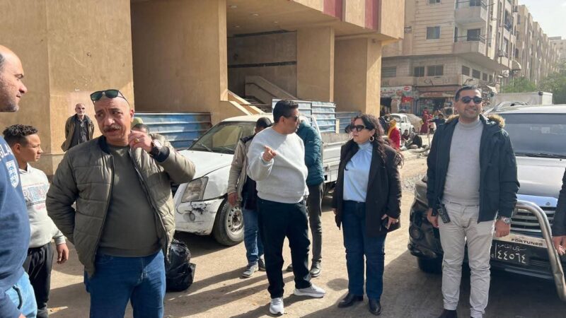 نائب محافظ القاهرة للمنطقة الشرقية تتابع أعمال تسكين الباعة الجائلين بسوق التبة النموذجي حى شرق مدينة نصر