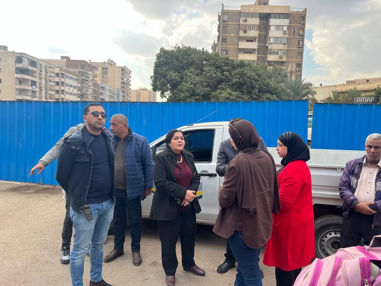 نائب محافظ القاهرة للمنطقة الشرقية تتابع تسكين الباعة الجائلين بسوق التبة النموذجي حى شرق مدينة نصر