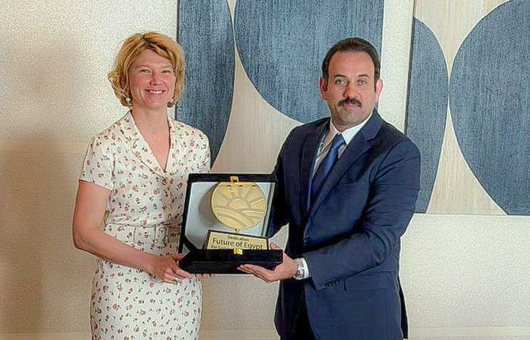 رئيس جهاز مستقبل مصر يلتقي وزيرة الزراعة الروسية ورئيس اتحاد مصدري الحبوب لبحث توريد القمح وزيادة الصادرات وإنشاء مركز لوجستي في مصر