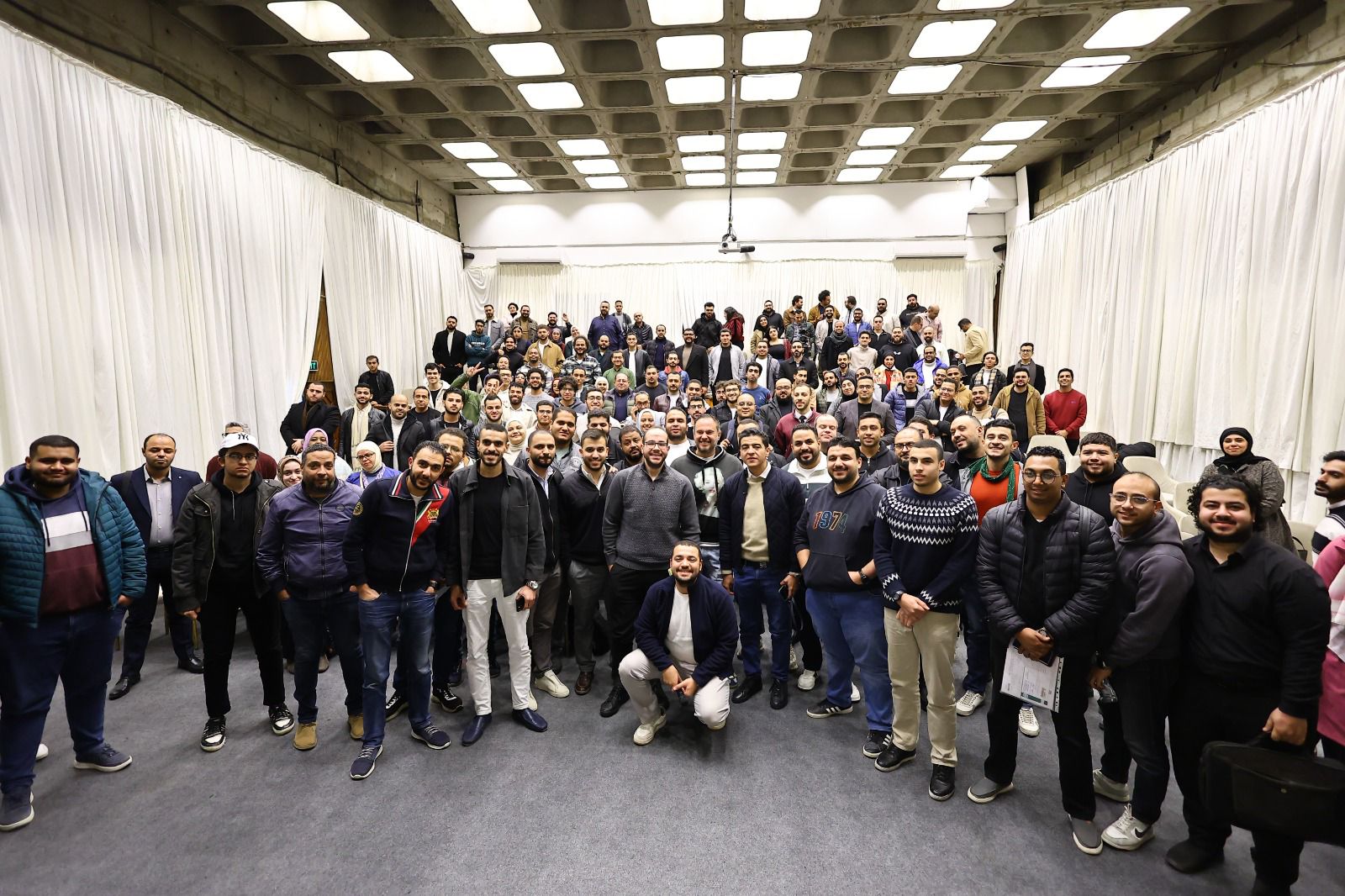 «الفرص فين 2026»: نماذج الاستثمار غير المستدامة أكبر خطر… والذكاء الاصطناعي يمر بمرحلة تضخم تحتاج وعيًا حقيقيًا