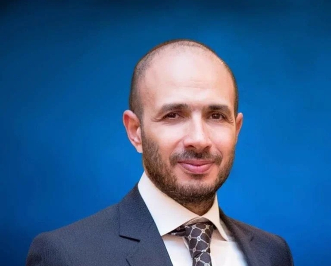 جامعة مصر للعلوم والتكنولوجيا تحتفل بتخريج دفعات جديدة من الدبلومات المهنية بكلية طب الأسنان بالتعاون مع جامعة جنوا الإيطالية