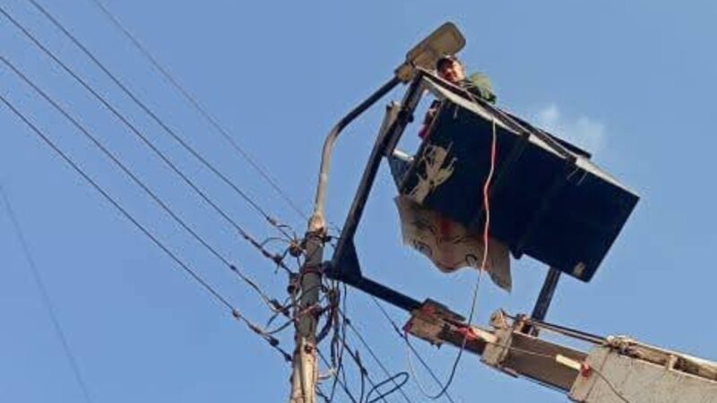 رئيس حى مصر الجديدة يتابع تطوير ورفع كفاءة الانارة