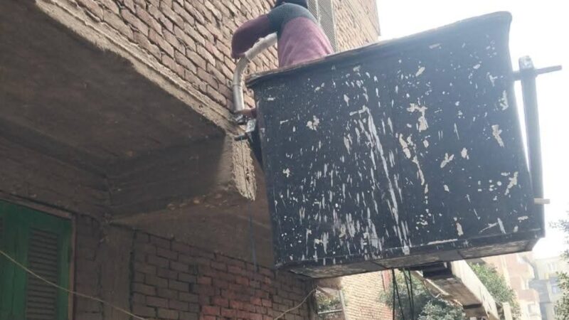 رئيس حى الأميرية تتابع الإنارة ضمن خطة الحى