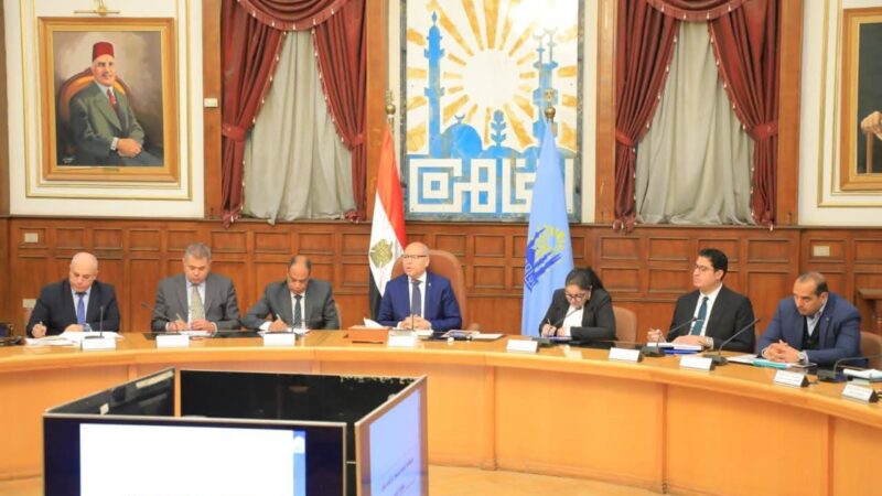 محافظ القاهرة يعقد اجتماعًا موسعًا لمتابعة ملف التصالح على مخالفات البناء
