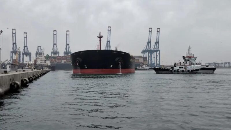 سيسكو ترانس تحقق إنجازًا عالميًا جديدًا.. تفريغ 138 ألف طن في 77 ساعة!