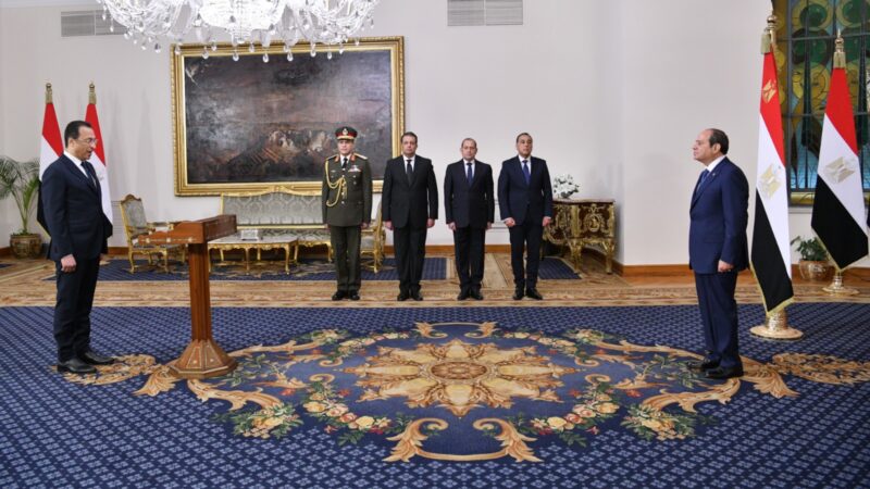 وزير الاتصالات   يؤكد استكمال التوسع في الخدمات الرقمية لبناء مجتمع رقمى متكامل