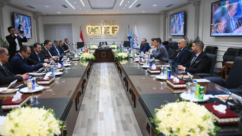 شنايدر إلكتريك وزيروتك يوقعان اتفاقية تعاون لتجميع وحدات الداتا سنتر داخل مصنع إلكترونيات العربية للتصنيع