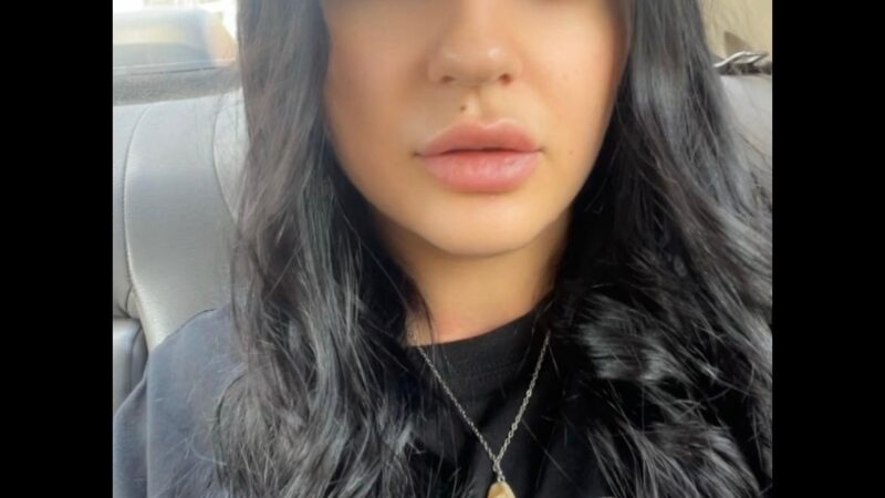 أنجلينا فارس تتحدى تهديدات محمود حجازي: لن تسكتني حملات التشويه عن حق “ضحية الاغتصاب”