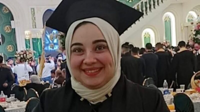 السيد خيرالله يهنئ الدكتورة يارا سمير لحصولها علي ماجستير طب الجراحة