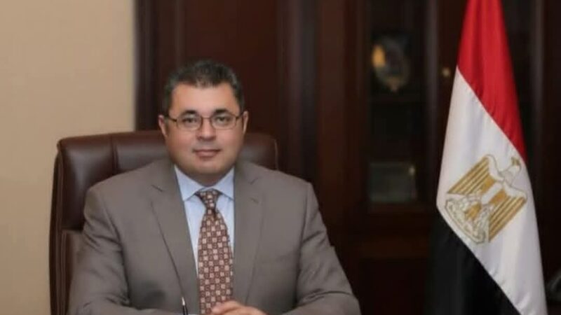 رئيس حى الأميرية يهنئ اللواء عمر محمود الشافعي ​ بتولي منصب نائب محافظ القاهرة للمنطقة الشمالية