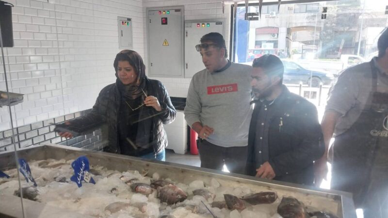 رئيس حى الأميرية تقود حملة مكبرة لضبط الأسواق وتوافر السلع بأسعار مخفضة