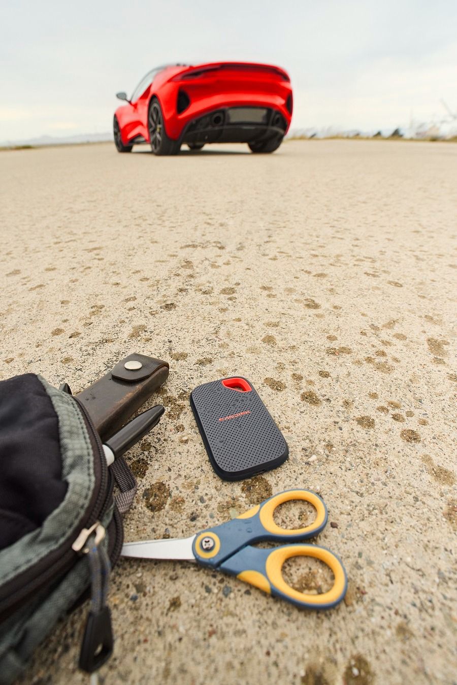 SanDisk تكشف عن الجيل الجديد من محركات أقراص SSD المحمولة لدعم سير العمل الأسرع والأكثر تطلبًا والمحتوى المُنشأ بالذكاء الاصطناعي