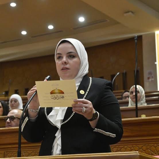 سميرة الجنايني : بيان النواب والشيوخ يمثل أعلى درجات الالتفاف خلف القيادة