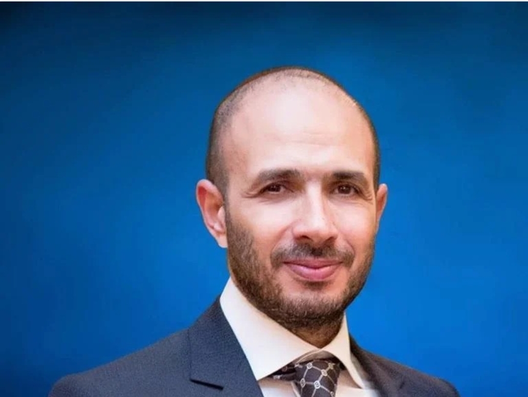 خالد الطوخي يهنئ الشيخ بلال سيف لحصوله على المركز الأول في مسابقة القرآن الكريم الدولية بتنزانيا