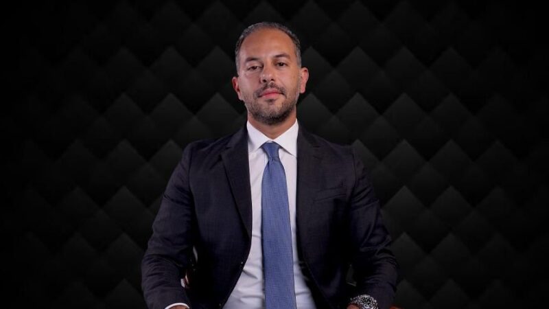 مصطفى ناصف يحذر من «الاستنزاف الرقمي»: الذكاء الاصطناعي يهدد موارد الكوكب وسباق «الحياد الكربوني» في خطر