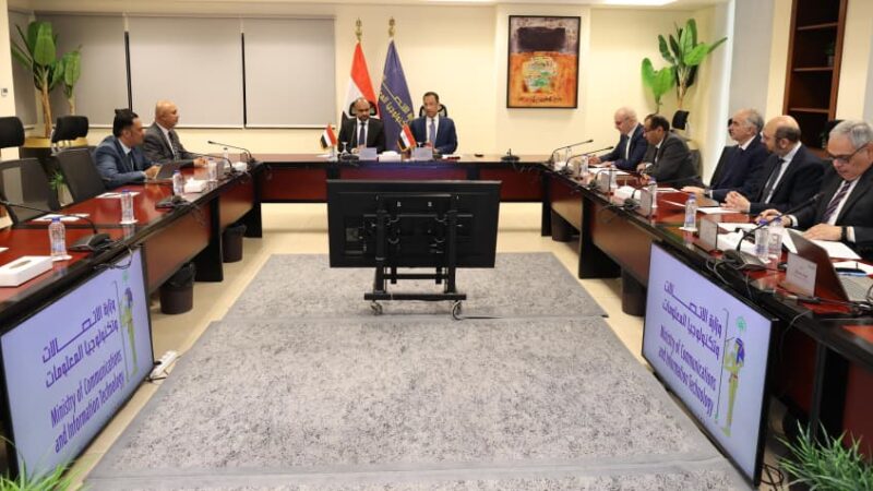 وزير الاتصالات يبحث مع نظيره اليمني تعزيز التعاون المشترك في مجالات التحول الرقمي وبناء القدرات الرقمية
