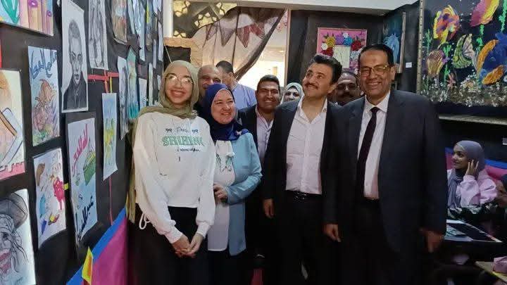 نائب مركز طنطا يشارك في افتتاح  معرض التربية الفنية بإدارة غرب طنطا التعليمية
