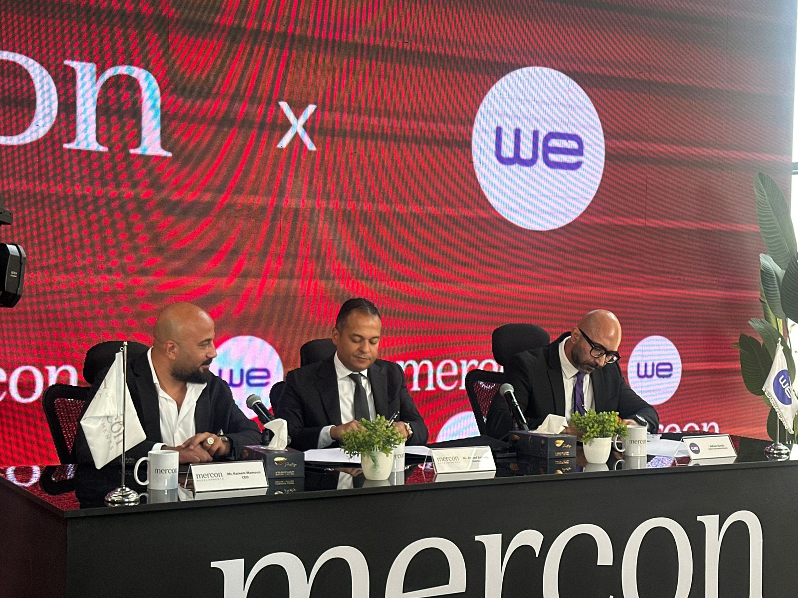المصرية للاتصالات توقع مذكرة تفاهم مع ميركون للتطوير العقاري لتقديم حلول الاتصالات المتكاملة في عدد من مشروعاتها