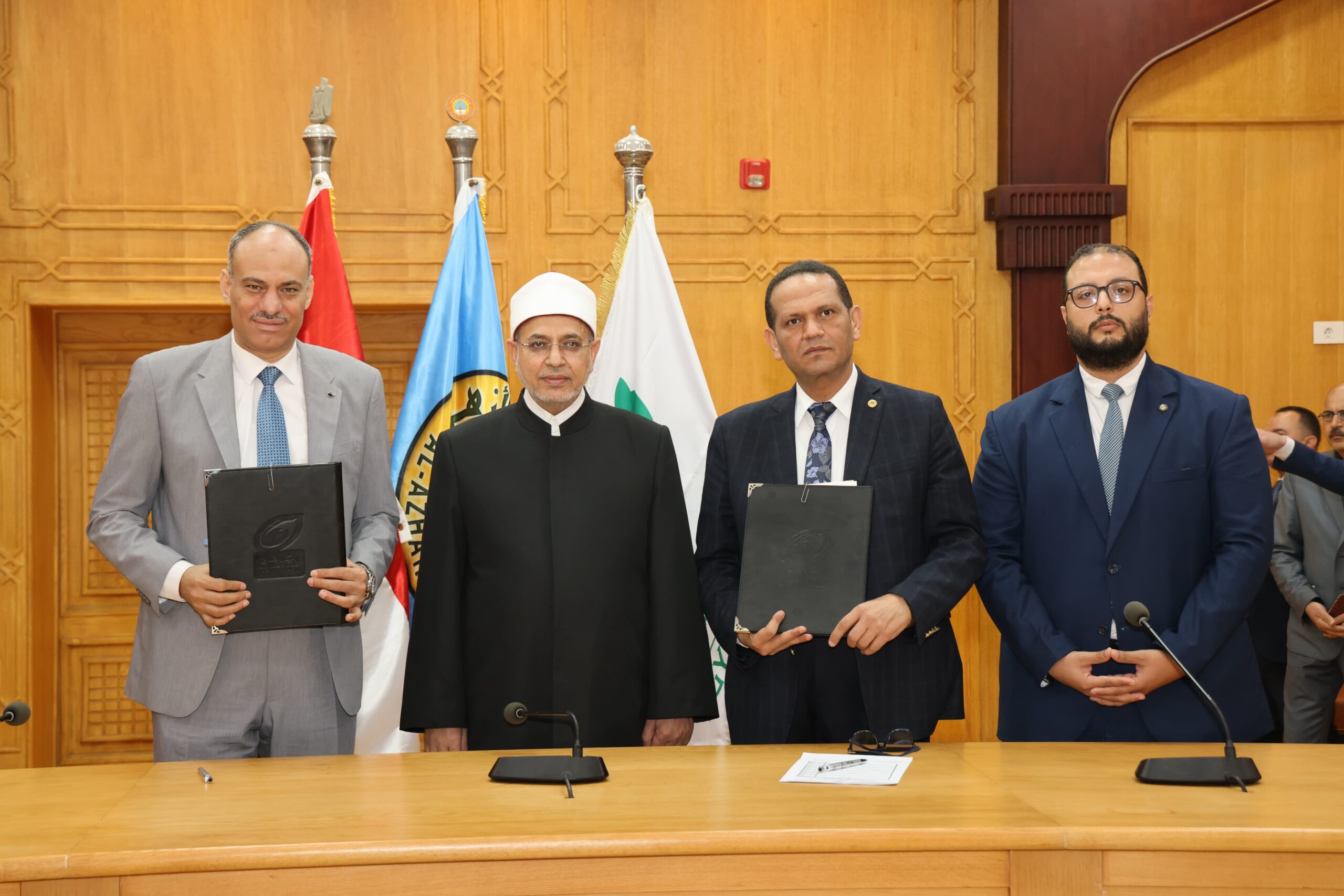 “البريد المصري” و”جامعة الأزهر” يوقّعان بروتوكول تعاون.. لتقديم خدمات مالية وبريدية متكاملة لطلاب جامعة الأزهر والعاملين