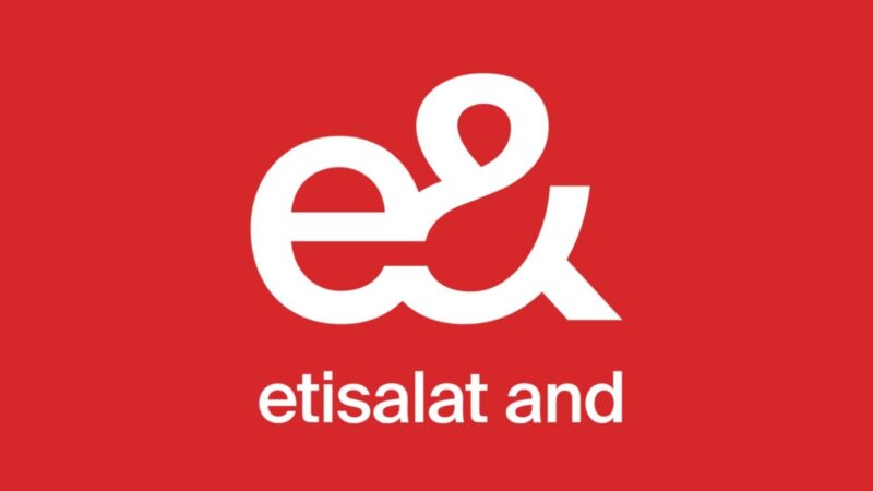 إي آند مصر تقدم عرض تجوال الحج وتكثف تواجدها داخل مطار القاهرة لدعم الحجاج وتعزيز تجربة الاتصال طوال الرحلة