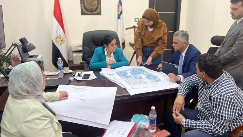 نائب محافظ القاهرة للمنطقة الشرقية تتابع اجتماع المجلس التنفيذي بحى شرق مدينة نصر