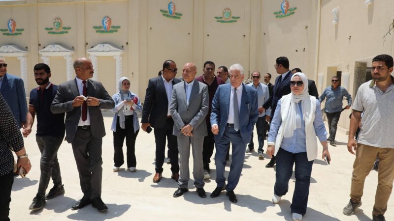 محافظ القاهرة يقود جولة تفقدية موسعة بعدد من مناطق القاهرة الخديوية والتراثية بحي الأزبكية