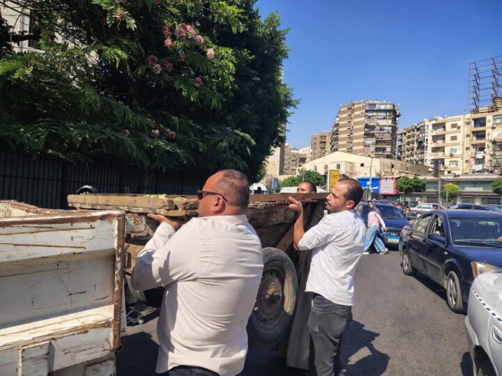 رئيس حى مصر الجديدة يتابع استجابة شكاوى  معا نحو حى بلا اشغالات