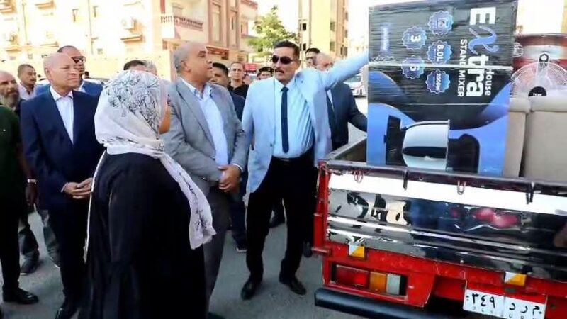 تأكيدا لما نشرناه بالأمس.. محافظ القاهرة يهدي جهاز كامل لعروس منشية ناصر بدلا مما حرق