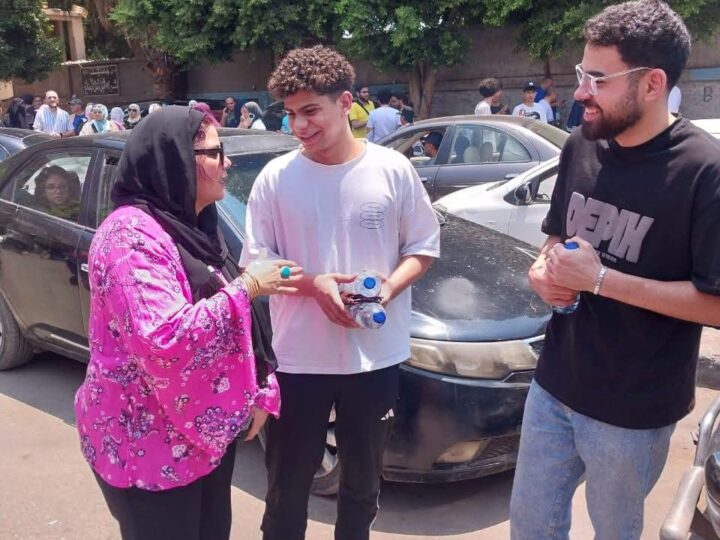 رئيس حى الأميرية تتابع بجولة ميدانية تفقدية شملت عدداً من لجان الامتحانات بنطاق الحي