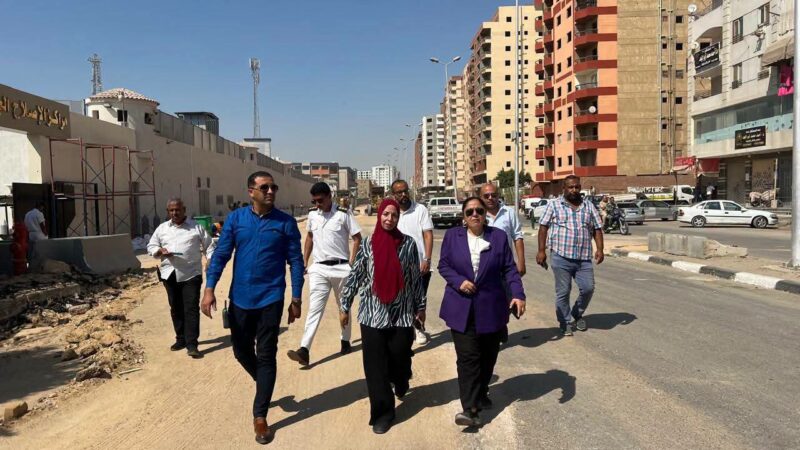 نائب محافظ القاهرة للمنطقة الشرقية تتفقد  تطوير شارع جمال عبدالناصر السلام ثان