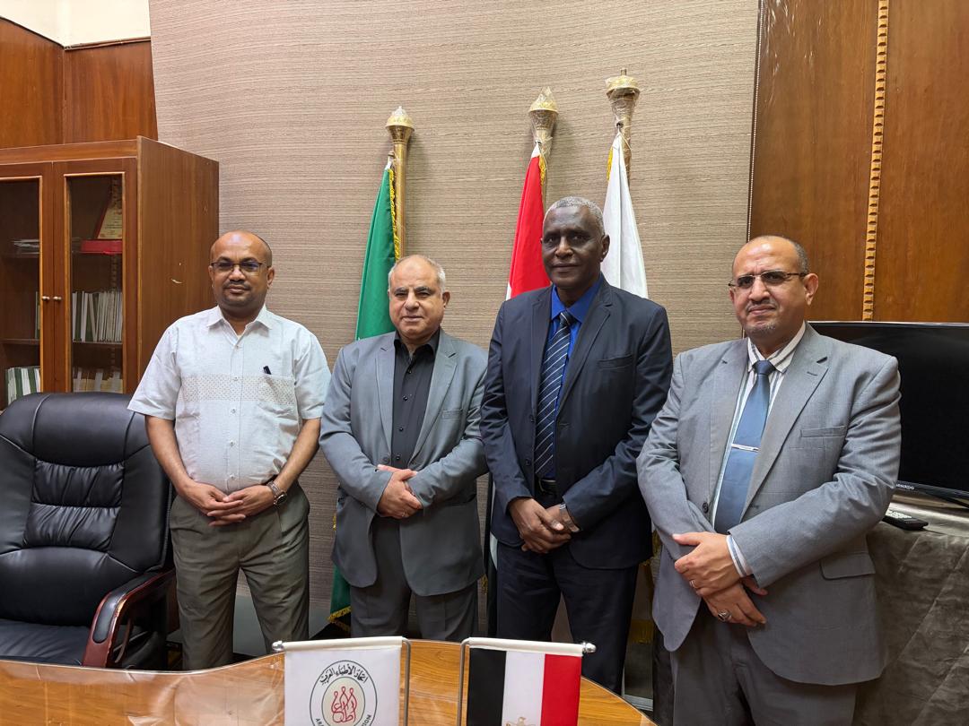 الأمين العام لاتحاد الأطباء العرب يستقبل رئيس اتحاد أطباء السودان ووفدًا من سفارة جمهورية السودان بالقاهرة