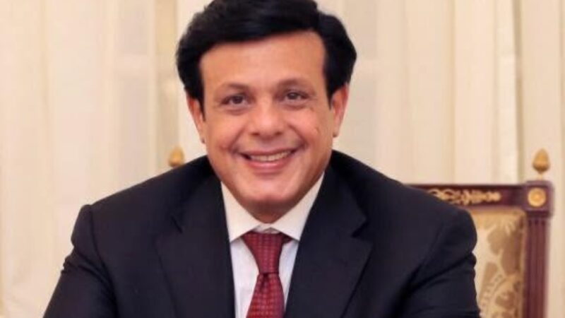 كارت أحمر من الدكتور محمد حمودة لمنتحلى صفة المحامى الدولى
