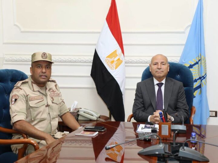 محافظ القاهرة يستقبل العميد زكى عاطف الجيار المستشار العسكرى الجديد للمحافظة