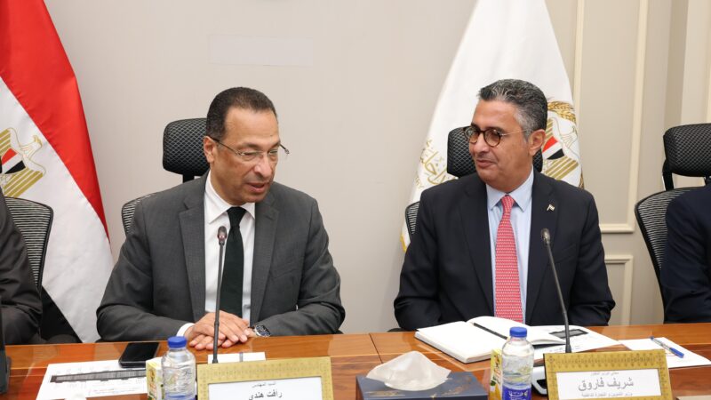 وزيرا التموين والاتصالات يعقدان اجتماعا لمتابعة منظومة كارت الخدمات الحكومية الموحد
