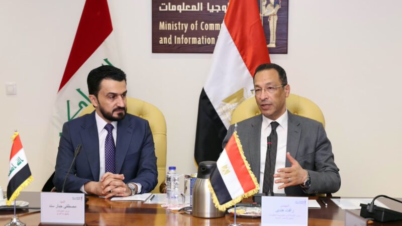 وزير الاتصالات يبحث مع نظيره العراقي تعزيز التعاون في مجالات التحول الرقمي والبنية التحتية الرقمية