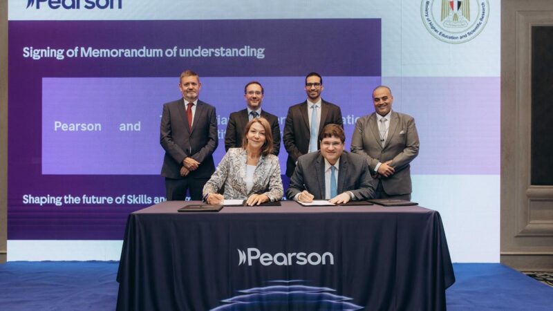 “بيرسون” تتعاون مع وزارة التعليم العالي والبحث العلمي في مصر لتوسيع مسارات التعلم التطبيقي العالمية