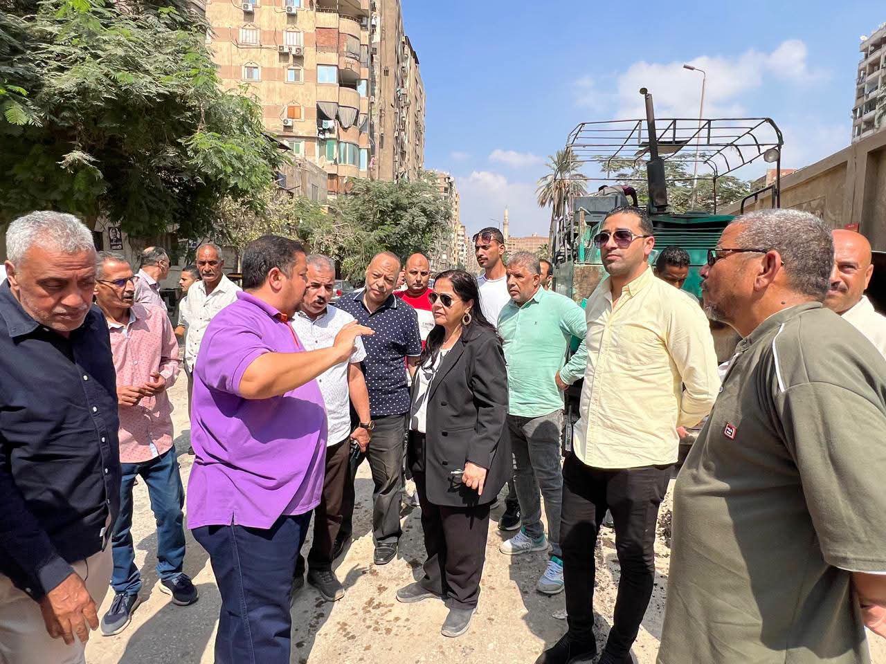 نائب محافظ القاهرة للمنطقة الشرقية تتفقد  أعمال تطوير شارع ترعة الجبل ومتفرعاته حي المطرية