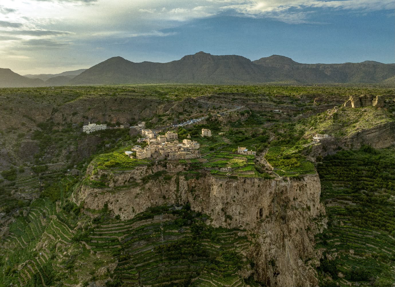 الجبل الأخضر.. تجربة عُمانية تتجدد مع الفصول