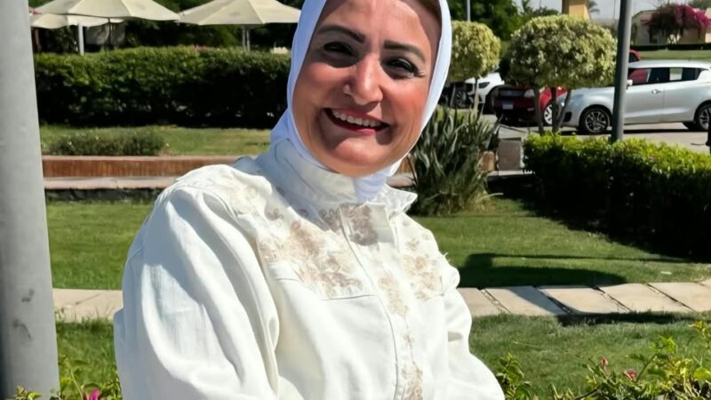 رضا عبد الرحمن يهنىء كابتن عبير عقيل لتوليها عضوية لجنة كرة اليد العربية