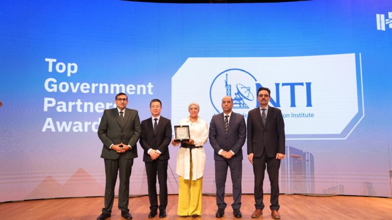 مدير المعهد القومى للاتصالات يشارك في فعاليات ملتقى هواوي للتوظيف “HiRE 7”