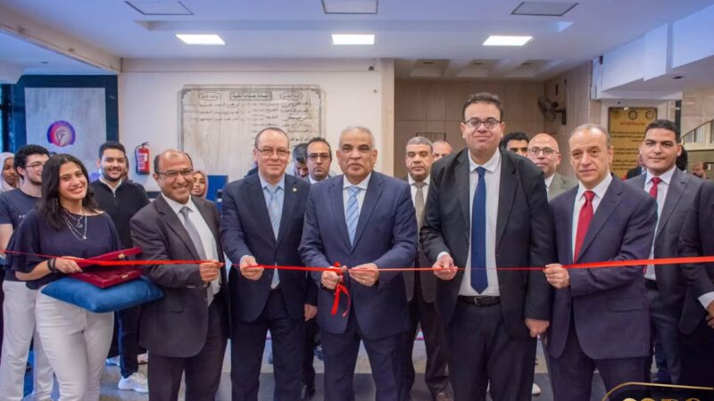 رئيس جامعة طنطا  وعميدكلية طب يفتتحان  النسخة الأولى من المؤتمر الطلابي للبحث العلمي بكلية الطب